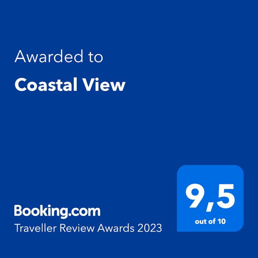 Coastal View Apartments Гранд Байе Екстериор снимка
